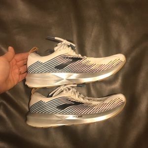 Brooks Levitate Women’s 7.5